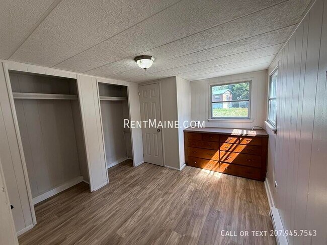 Foto del edificio - 715 College Ave