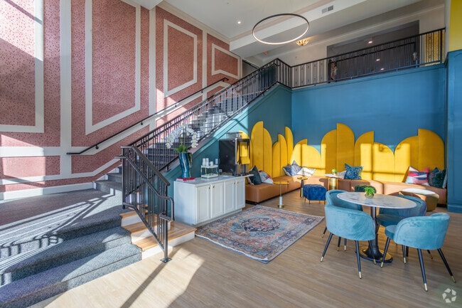 Foto del vestíbulo - Skytop Apartments