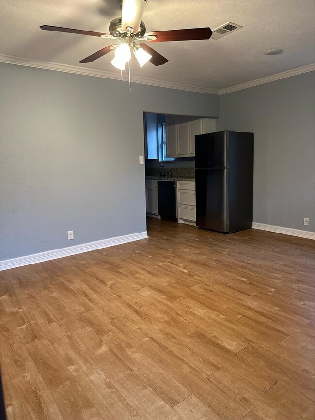 Building Photo - 6390 Bonanza Dr