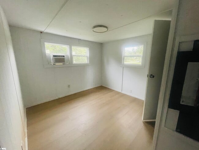 Building Photo - 1416 Peach Orchard Rd