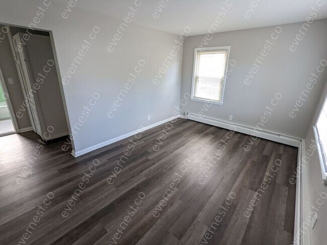 Building Photo - 24553 Flower Ave