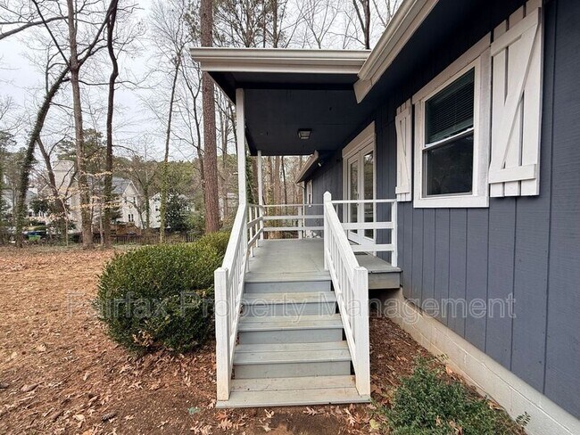 Foto del edificio - 6906 Baywood Dr