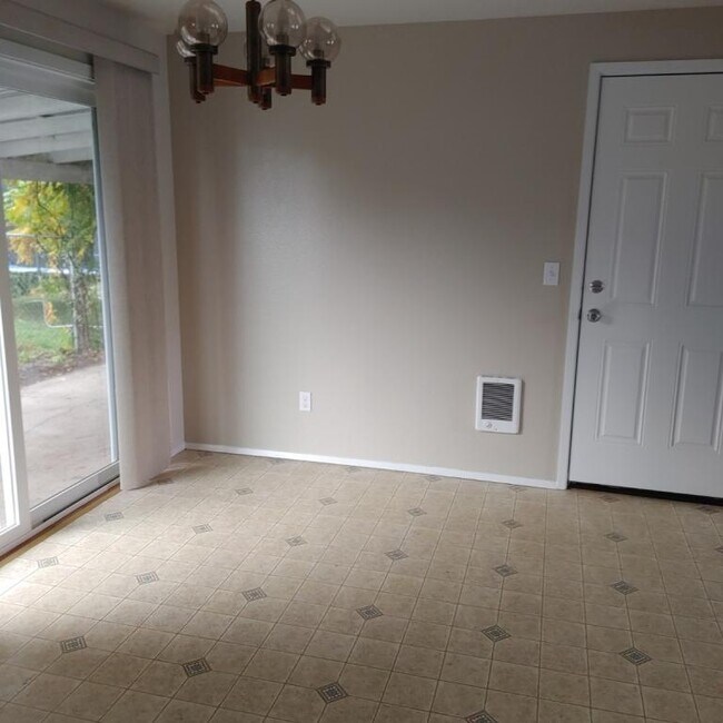 3627 SE Geary St, Albany, OR 97322 Townhome Rentals in Albany OR