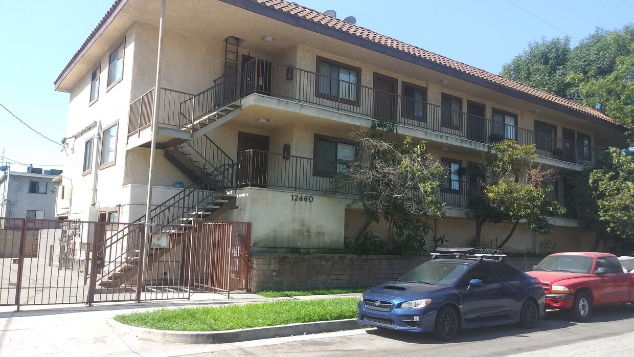 Primary Photo - 12460 Kittridge St