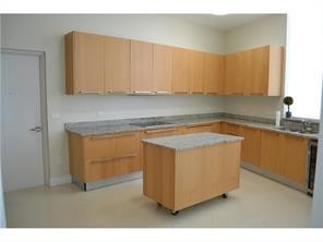 Primary Photo - 16001 Collins Ave