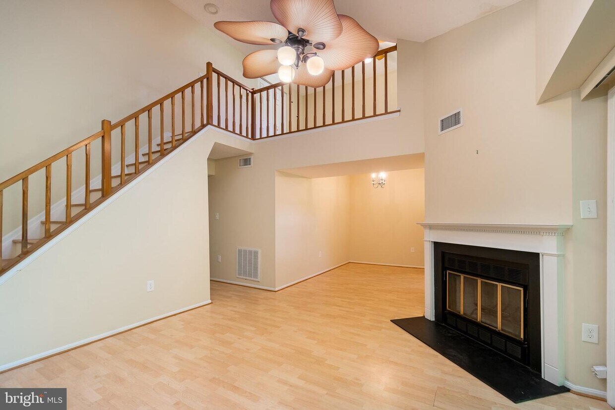 Primary Photo - 7717 Inversham Dr