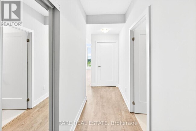 Photo du bâtiment - 2550-2550 Simcoe St N
