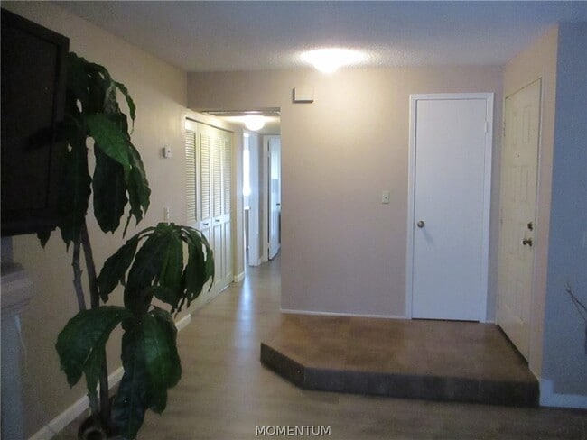 Building Photo - 1675 AZ-95