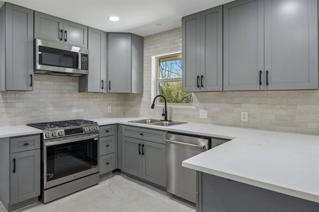 Foto del edificio - 9361 Angora St