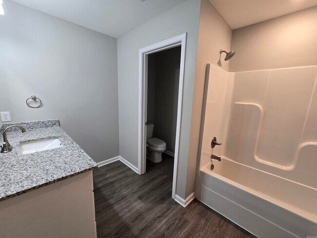 Building Photo - 806 Schley