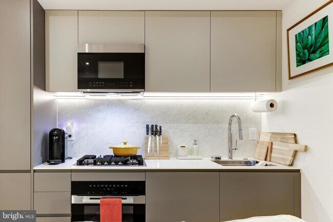 Foto del edificio - 1204 Q St NW