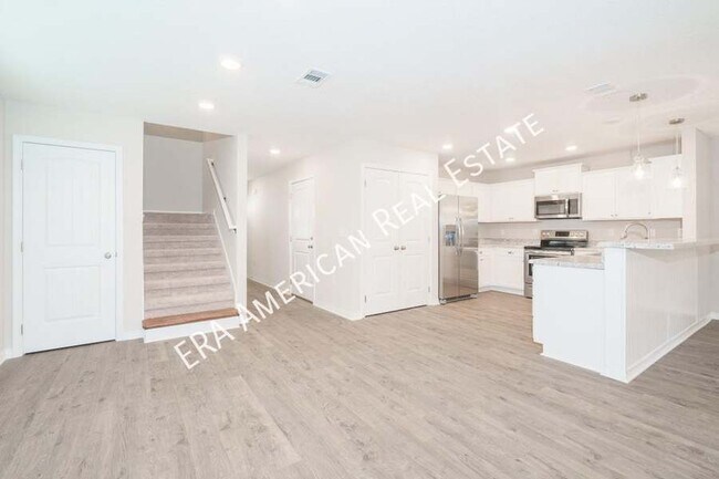 Building Photo - 317 Dahlquist-