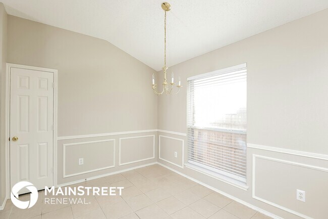 Building Photo - 8645 Fountainview Terrace