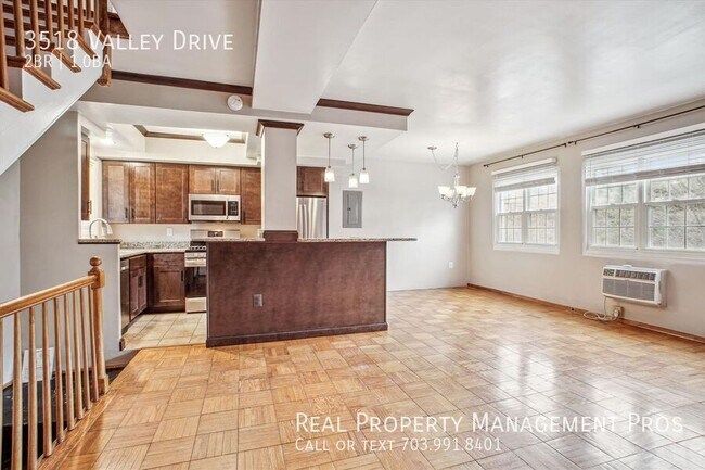 Foto del edificio - 3518 Valley Dr