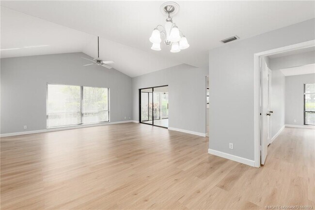 Building Photo - 2711 SW Egret Pond Cir