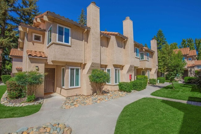 Building Photo - Southwood Townhomes