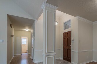 Building Photo - 17030 Macleish Dr
