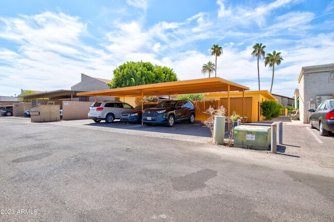 Building Photo - 7850 E Glenrosa Ave