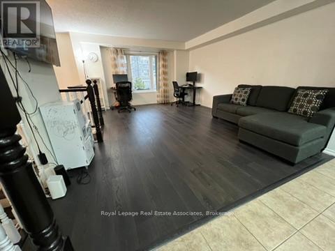 Photo du bâtiment - 3050 Erin Centre Blvd