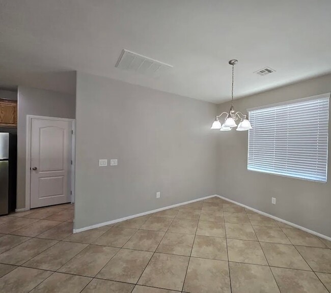 Building Photo - 10361 Monterey Cir