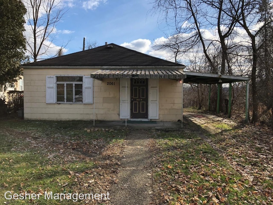 Primary Photo - 2061-2064 Mazette Pl