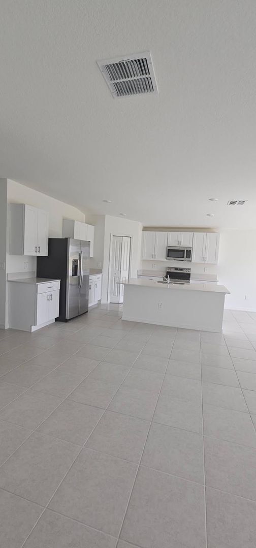 Building Photo - Bartow Rental!!