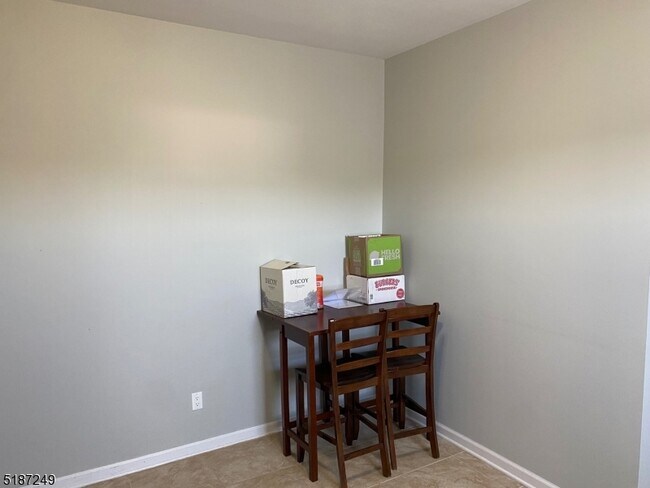 Building Photo - 1280 Springfield Ave