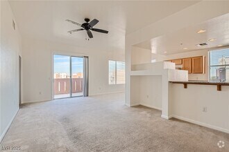 Building Photo - 47 E Agate Ave