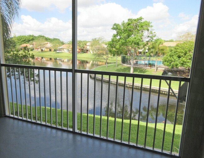 Foto del edificio - 20889 St Andrews Blvd