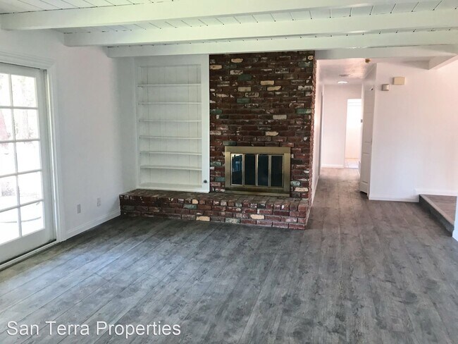 Foto del edificio - 3 br, 2.5 bath House - 11768 Shadowglen Rd.