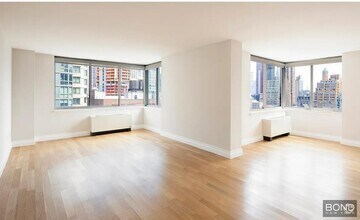 Building Photo - 776 Sixth Avenue