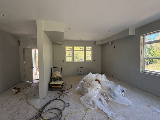 Foto del edificio - Brand New - Big 5 bedroom House