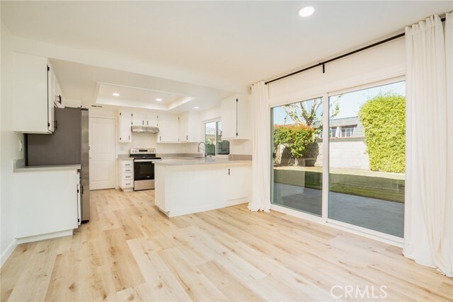 Building Photo - 2211 W Mills Dr