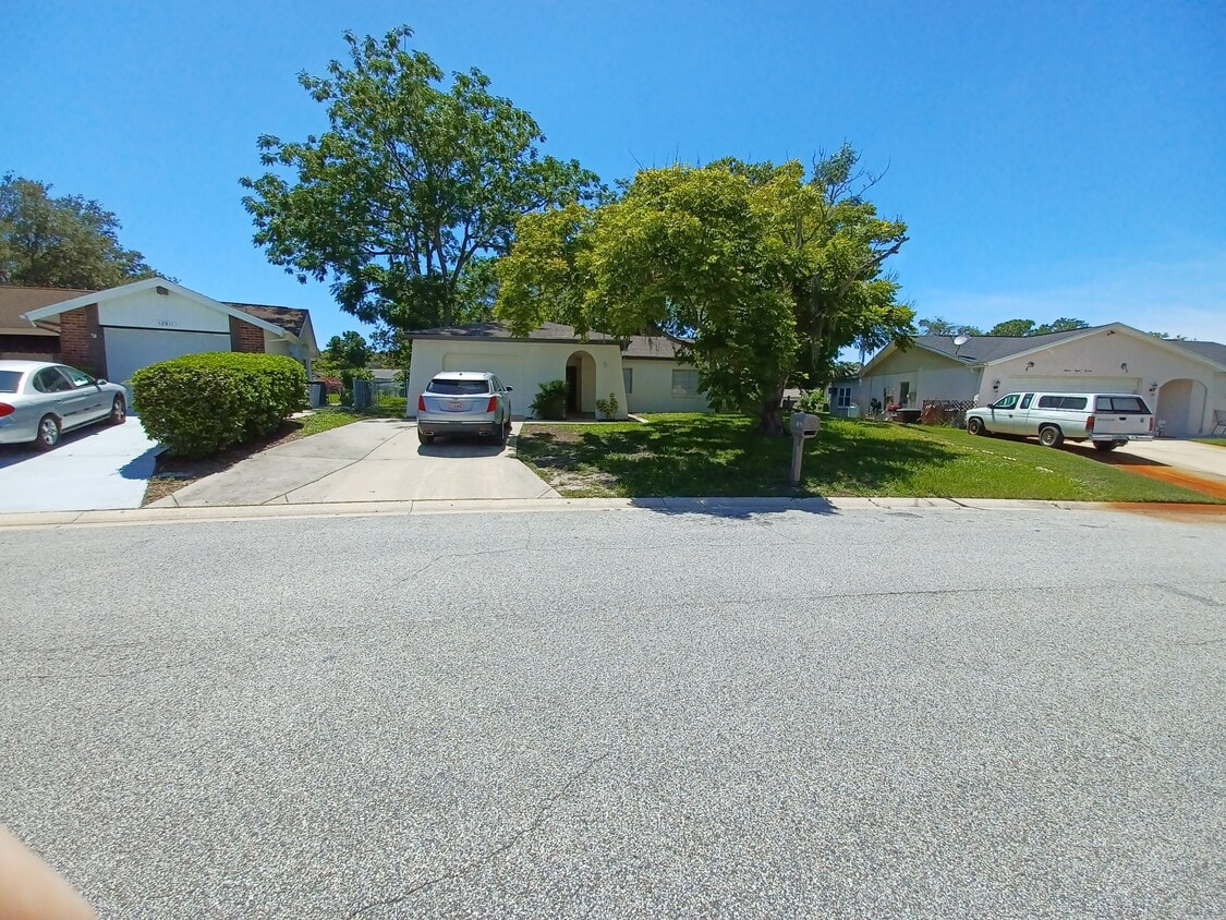 Foto principal - 12813 Winding Way