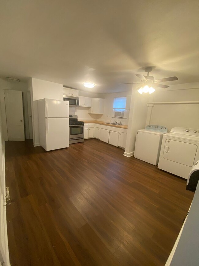 Building Photo - 2809 1st Street