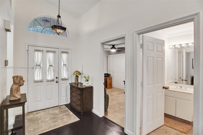 Building Photo - 505 Misty Oaks Dr