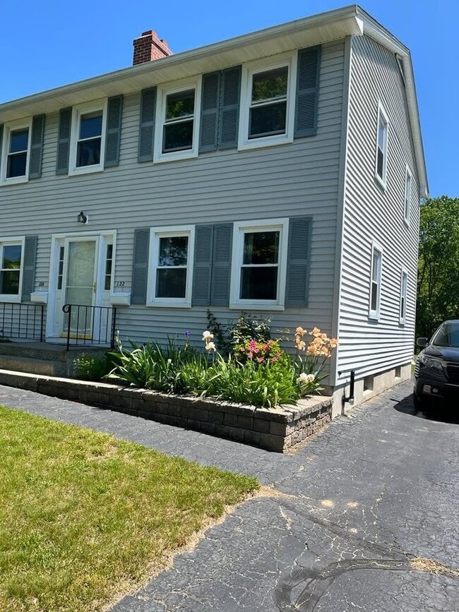 Building Photo - 132 Ring Dr