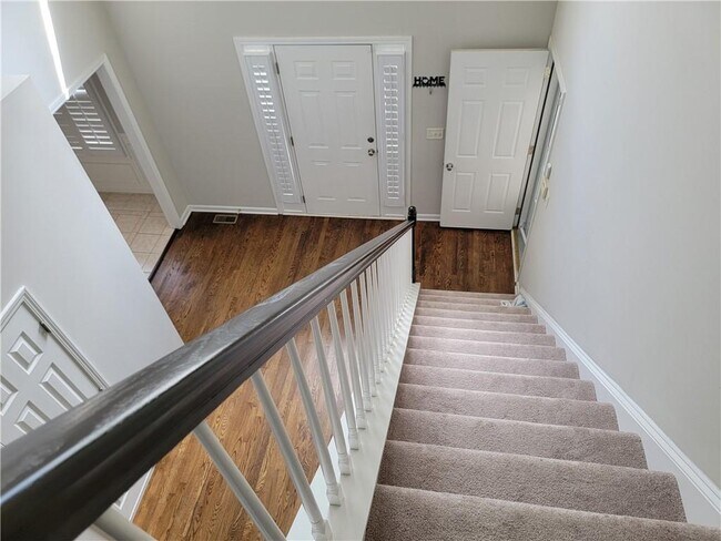 Foto del edificio - 495 Grove Spring Ct NW