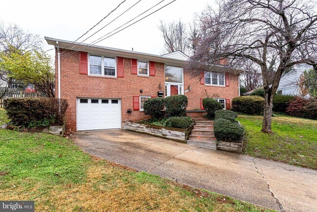 Building Photo - 4125 25th Pl N