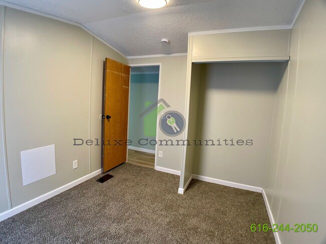 Foto del edificio - 3 Bed 2 Bath Mobile Home MOVE IN READY!