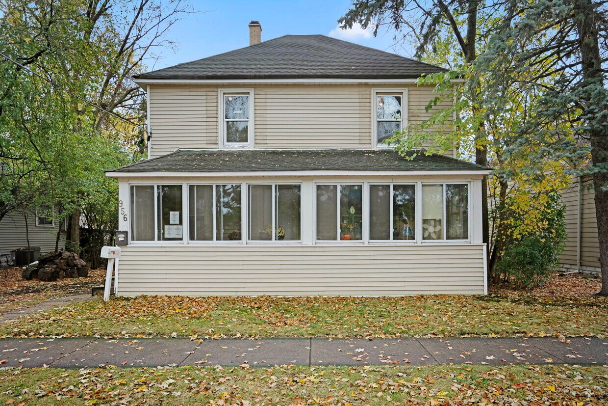 Primary Photo - 956 Chestnut St