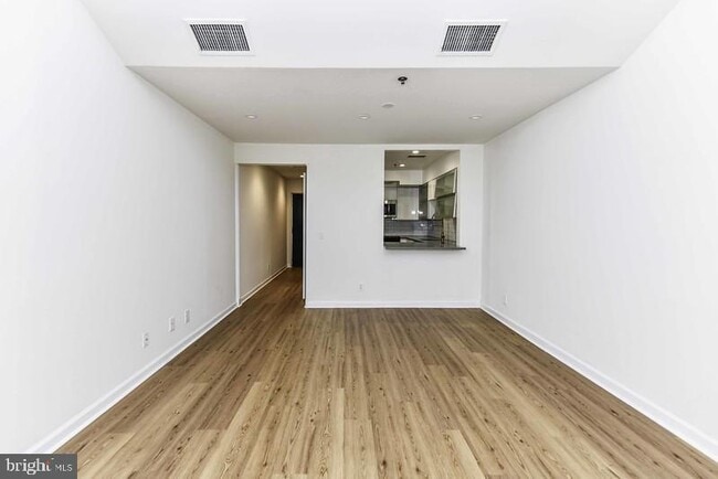 Building Photo - 115 N Lee St