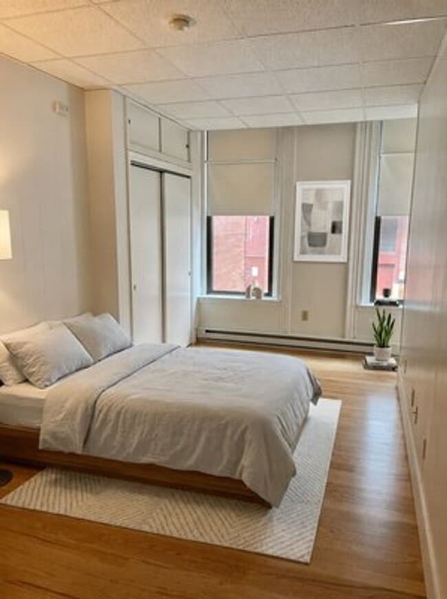 Photo - 272 Newbury St. Apartment