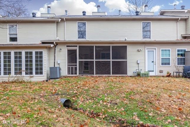 Building Photo - 2 br, 1 bath House - 512 Williamsburg Dr