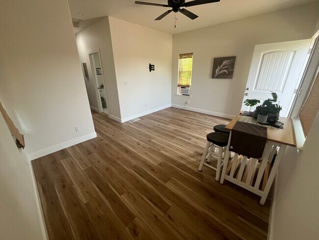 Foto del edificio - 4179 Littleworth Way