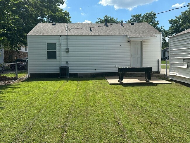 Foto del edificio - 1421 N Oklahoma Ave