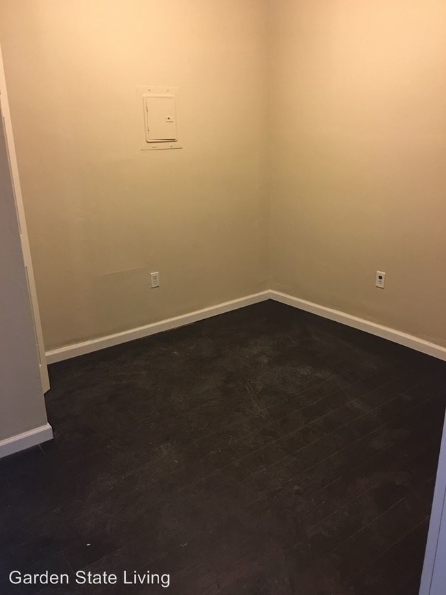 24 Wakeman Ave Unit 2, Newark, NJ 07104 Condo for Rent in Newark, NJ