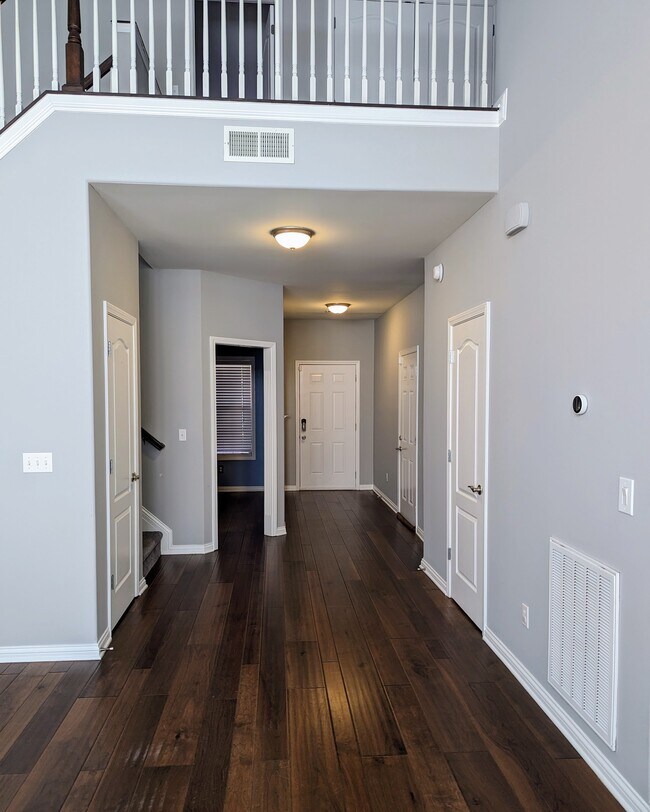 Foto del edificio - 608 Skyview Ln