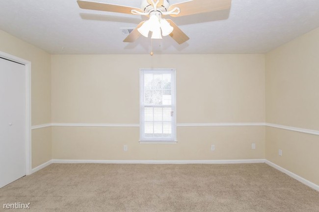 Building Photo - 3187 Lancer Dr