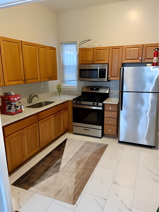 Foto del edificio - 1330 W Lombard St